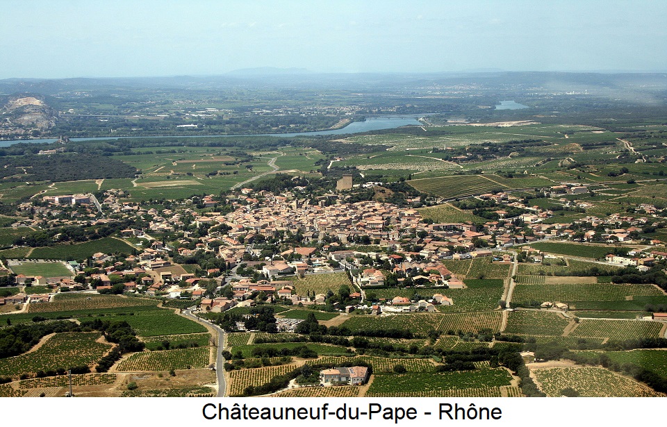 Châtzeauneuf-du-Pape - Gemeinde mit im Hintergrund Rhône