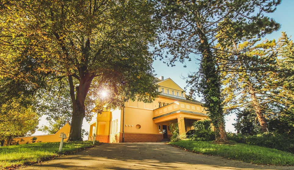 Sekthaus Raumland - Villa